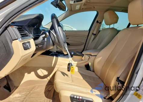 2015 BMW 328 D z USA, uszkodzony, nr VIN WBA3D3C52FK157856